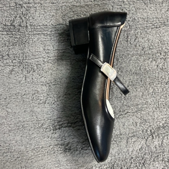 New in box size 7 black low heal Mary Jane’s. - Picture 5 of 8